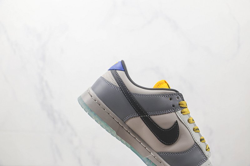 North Carolina A&T x Nike SB Dunk Low "Ayante" фото № 4