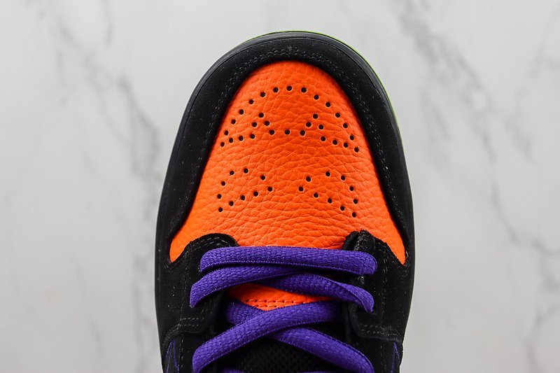 Dunk SB Low "Night of Mischief Halloween" фото № 4