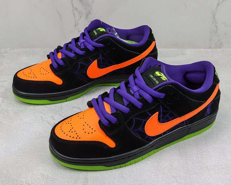 Dunk SB Low "Night of Mischief Halloween" фото № 5