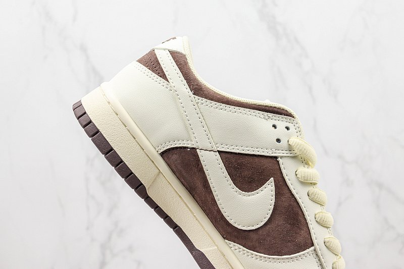 Nike SB Dunk Low "Coffee/Cream White" фото № 3