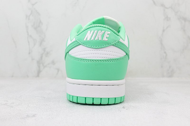 Nike Dunk Low "Green Glow" фото № 9