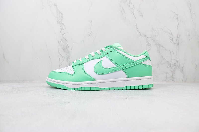 Nike Dunk Low "Green Glow" фото № 2