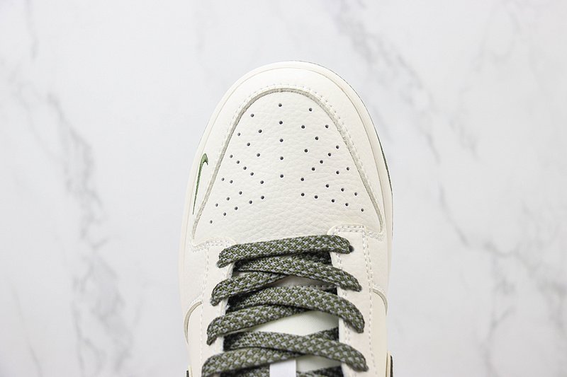 Nike Dunk Low "Pearl White/Dark Green" фото № 4