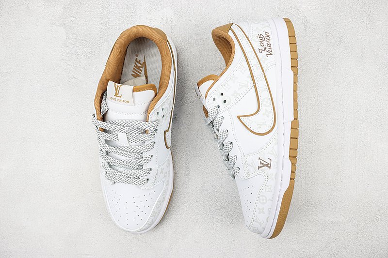 Louis Vuitton x Nike Dunk Low Custom "Monogram" фото № 6