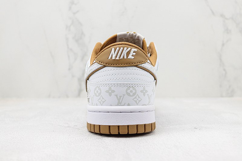 Louis Vuitton x Nike Dunk Low Custom "Monogram" фото № 8