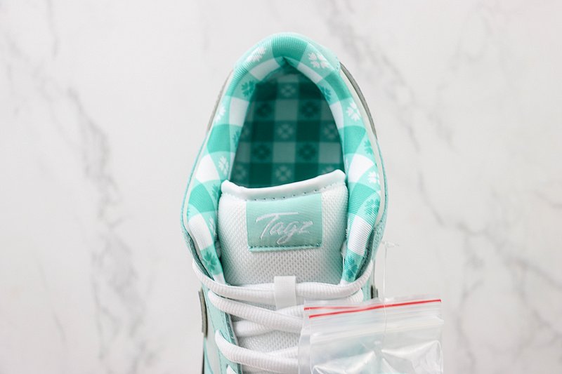 Tagz Footwear x Nike Dunk Low "Tiffany Lobster" фото № 5