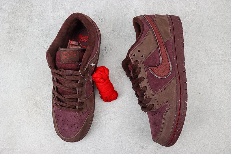 Nike Dunk Low Premium "Valentine’s Day/Burgundy Crush" фото № 6