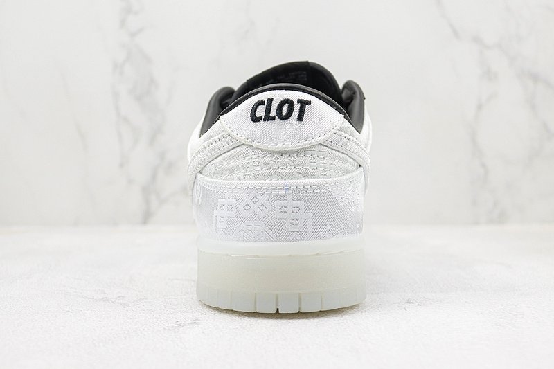 CLOT x Fragment x Nike Dunk Low "White/Black" фото № 8