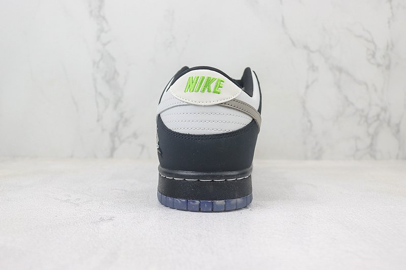 Jeff Staple x Nike Dunk Low "Black/White" фото № 9