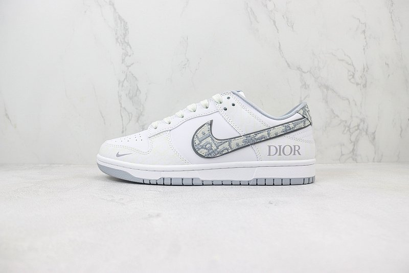 DIOR x Nike Dunk Low "White/Light Grey/Mini Swoosh" фото № 2