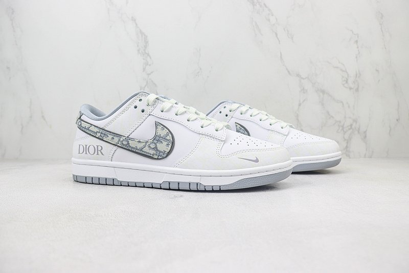 DIOR x Nike Dunk Low "White/Light Grey/Mini Swoosh" фото № 6