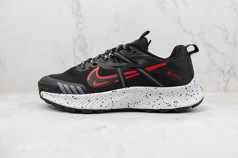 Gore-Tex x Nike Zoom Pegasus Trail 2 "Black/Red/White" фото № 2