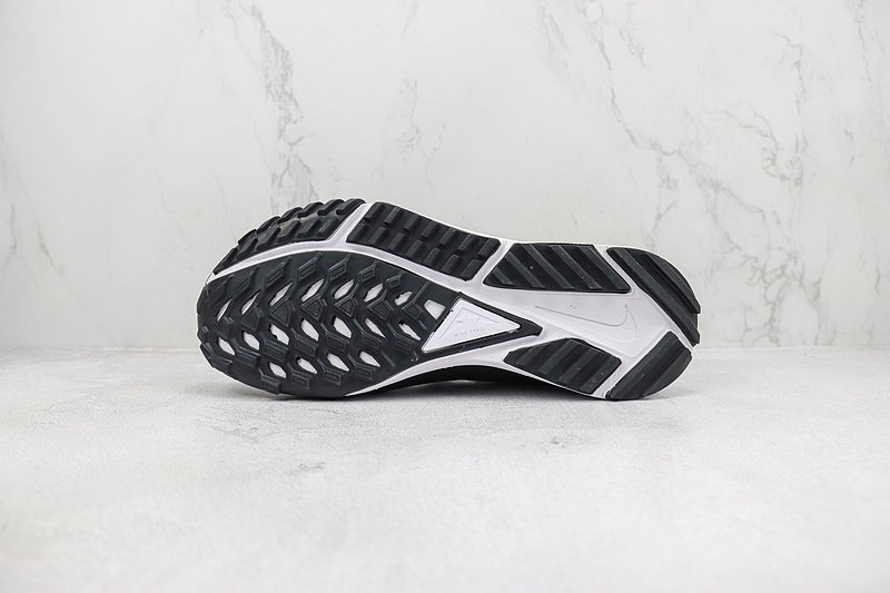 Nike React Pegasus Trail 4 "Black/White" фото № 9