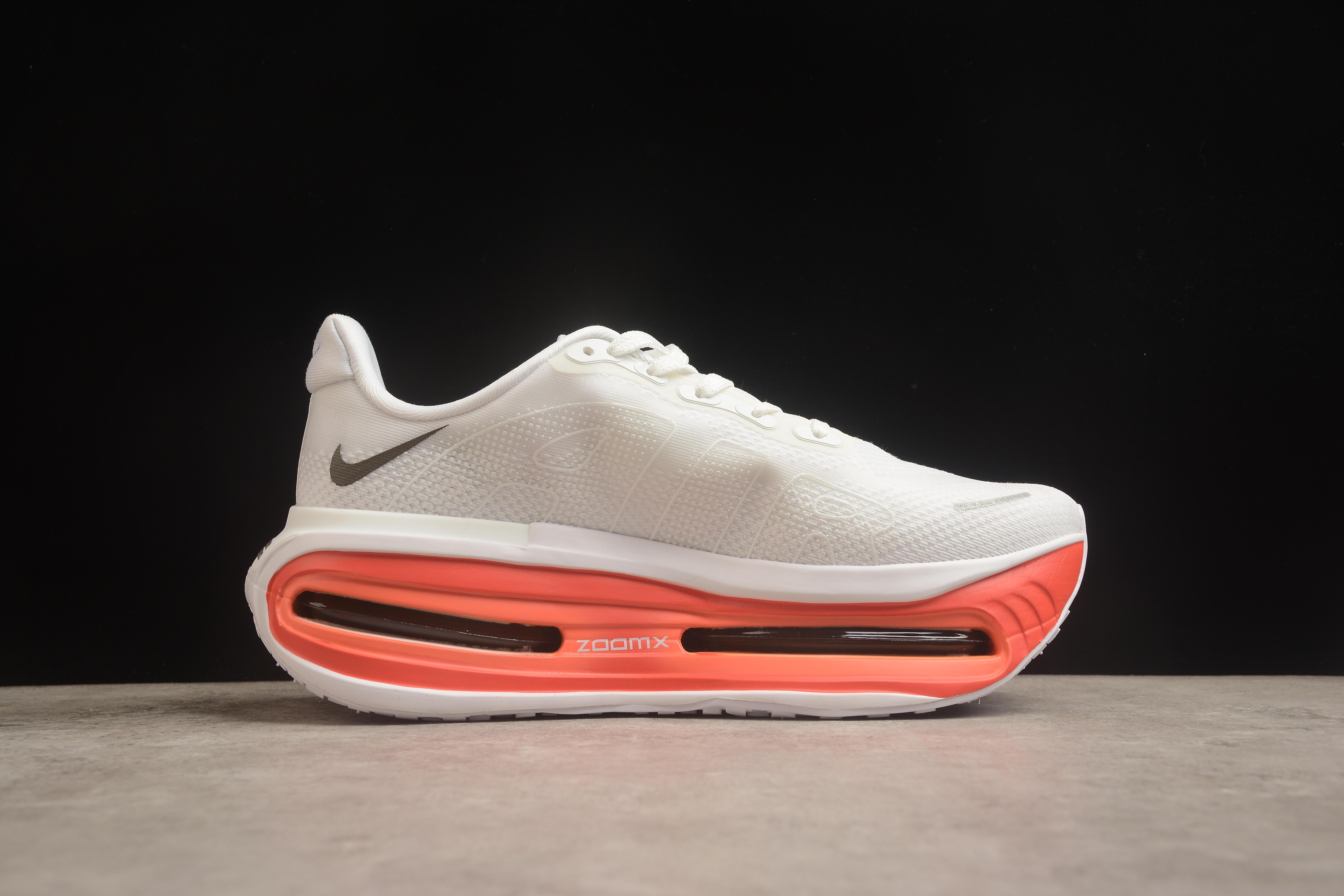 Nike Vomero Premium "Light Bone/Black/Chalk" фото № 7