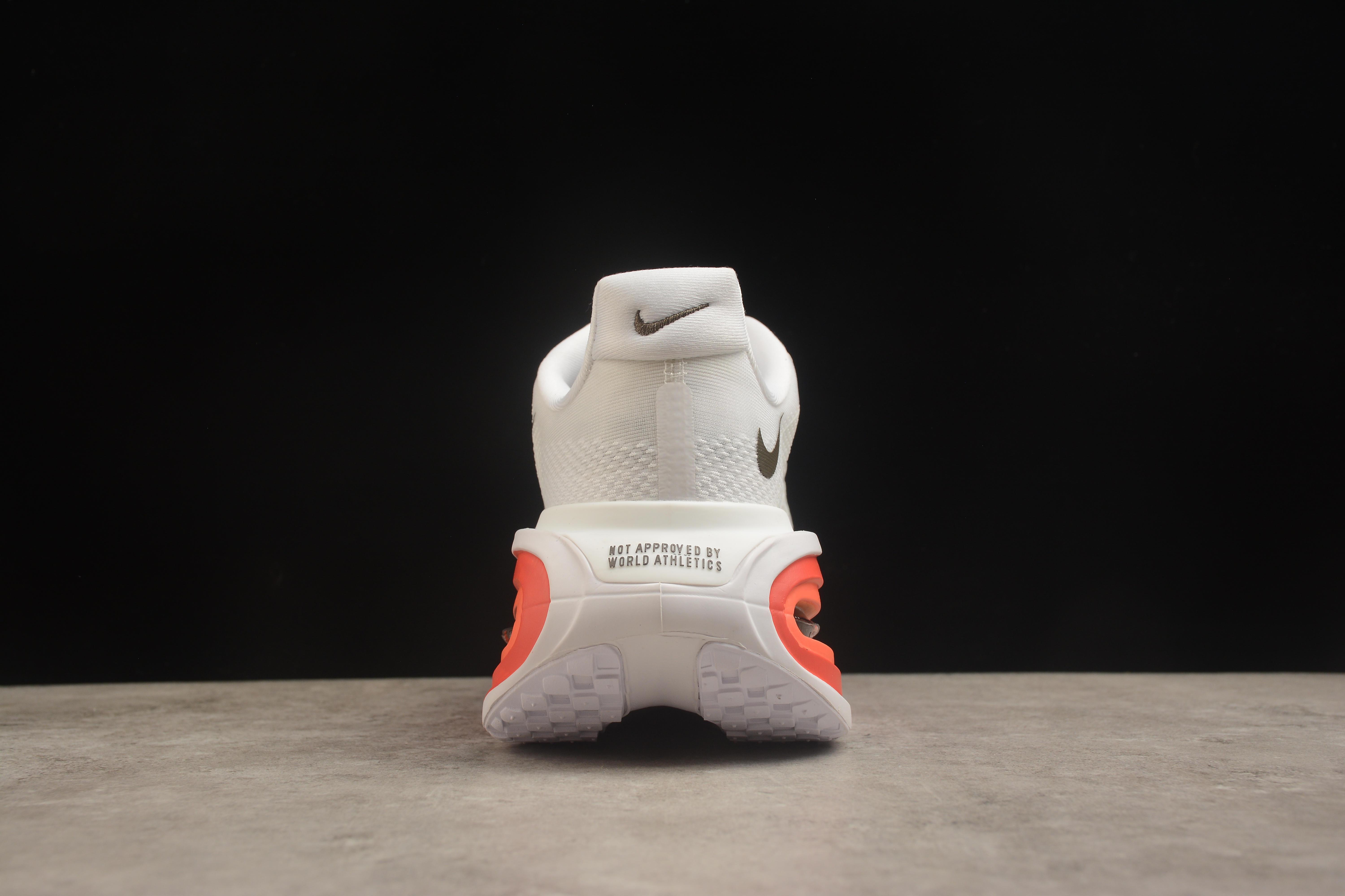 Nike Vomero Premium "Light Bone/Black/Chalk" фото № 9
