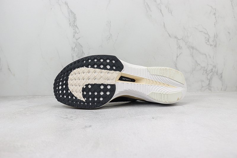 Nike ZoomX Vaporfly Next 3 "Black/Golden/White" фото № 8