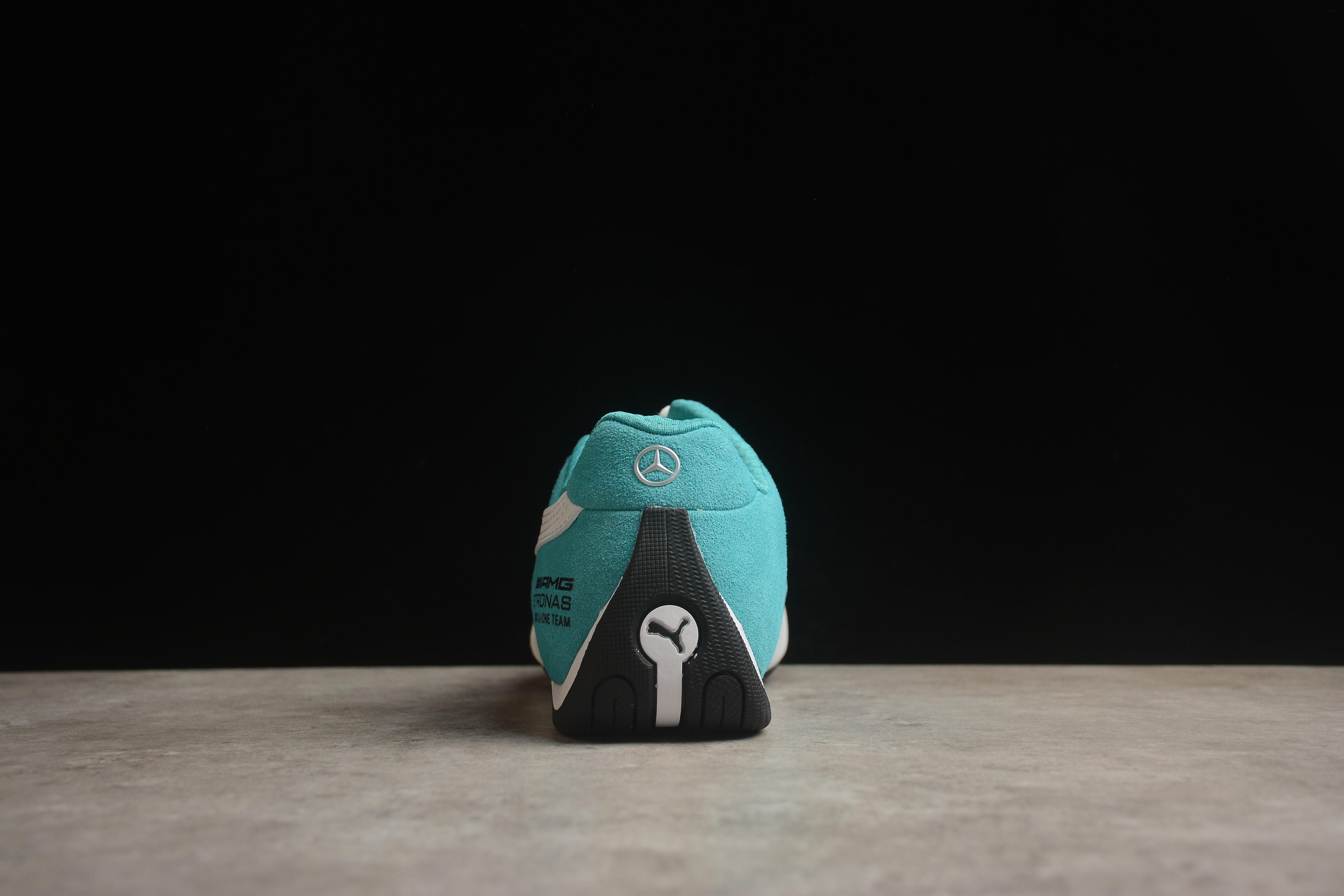 Mercedes-AMG Petronas F1 x Puma Future Cat OG "White Spectra Green" фото № 5