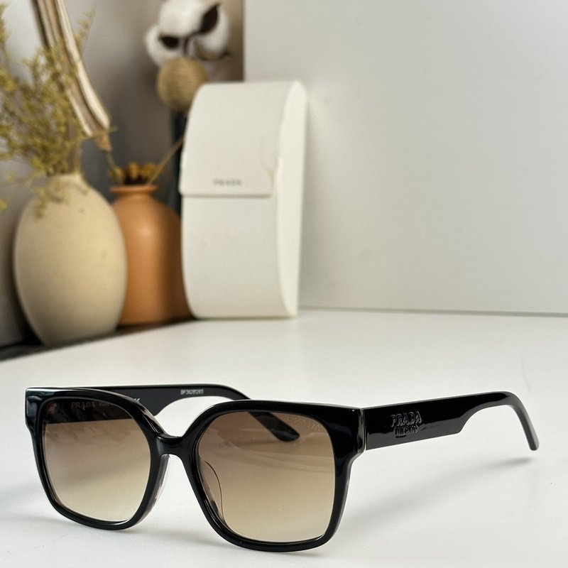 Солнцезащитные очки Prada Rounded Square Shaped With Logo "Brown/Black" фото № 2