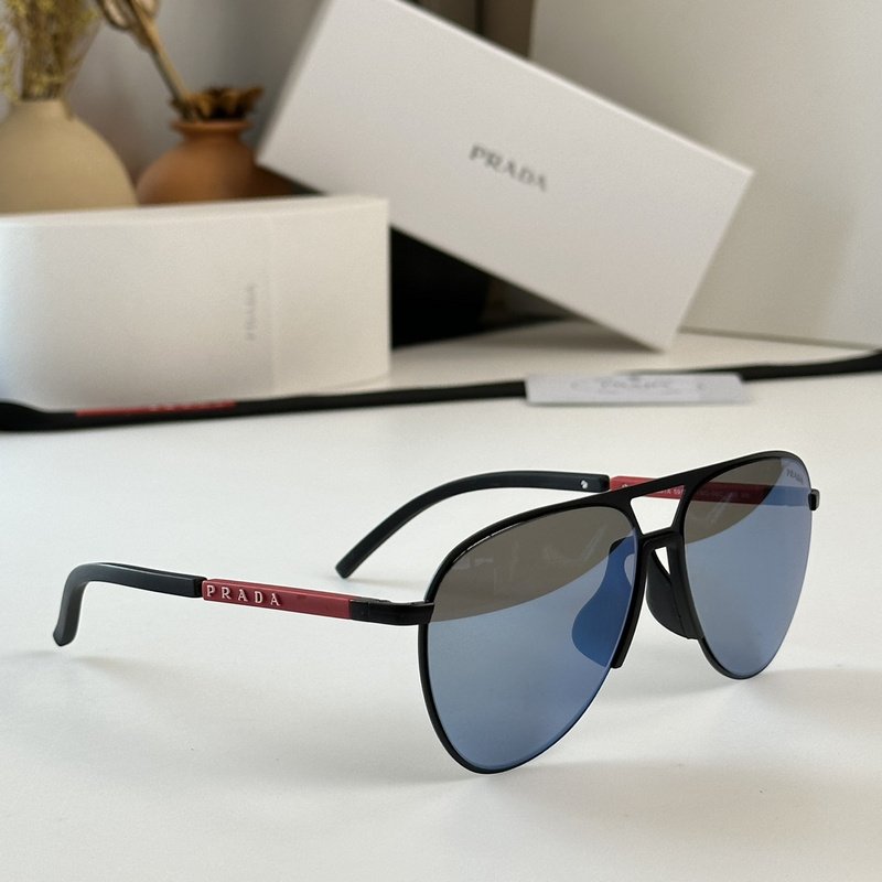 Солнцезащитные очки Prada Thin Frame With Gold Logo Inscription "Light Blue" фото № 2
