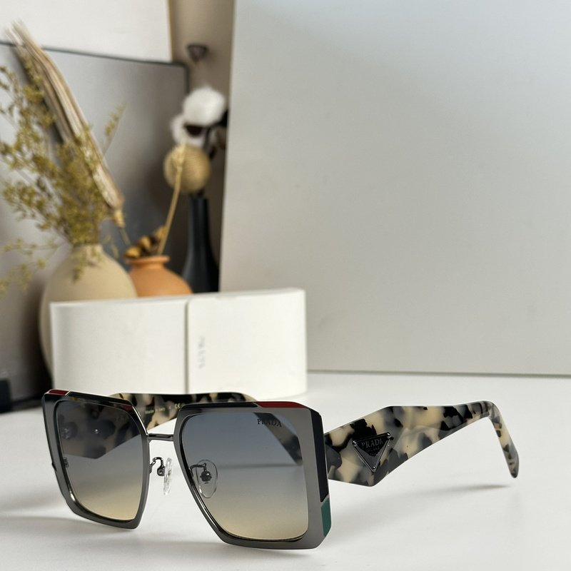 Солнцезащитные очки Prada Wide Lenses Frame With Logo "Black/Beige" фото № 2