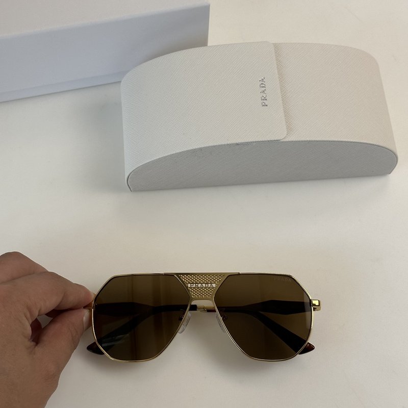 Солнцезащитные очки Prada Frame With Connected Wide Line Between Lenses "Brown" фото № 2