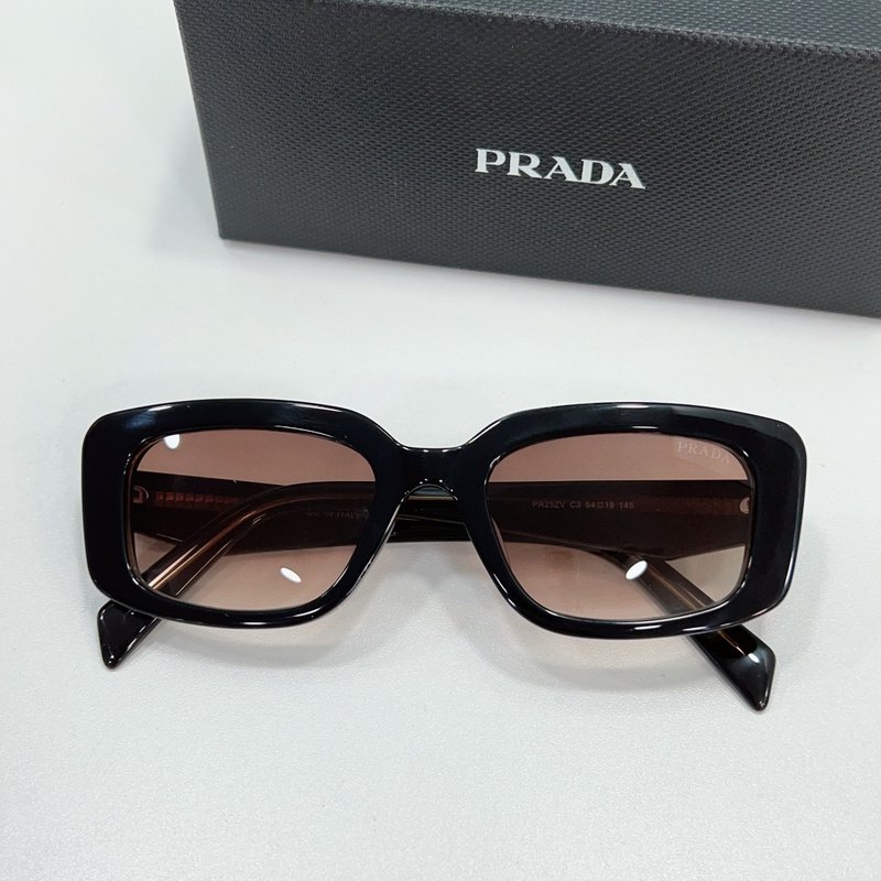 Солнцезащитные очки Prada Square Temples With Logo And Small Inscription "Brown" фото № 2