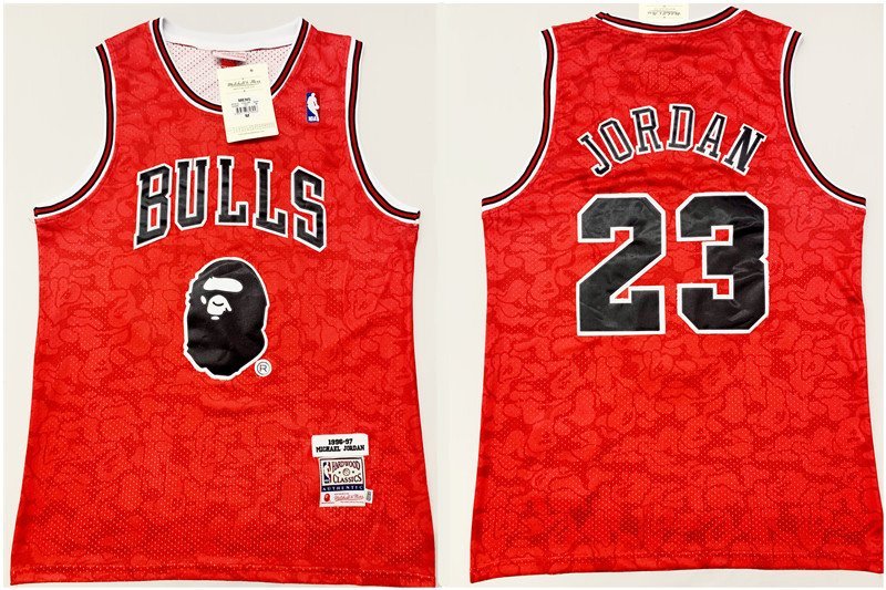 Баскетбольная Джерси Bape X Mitchell And Ness Chicago Bulls №23 Michael Jordan "Red" фото № 6