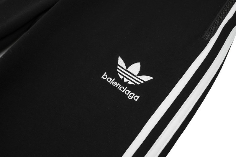 Штаны Balenciaga X Adidas With Stripes On The Sides "Black" фото № 3