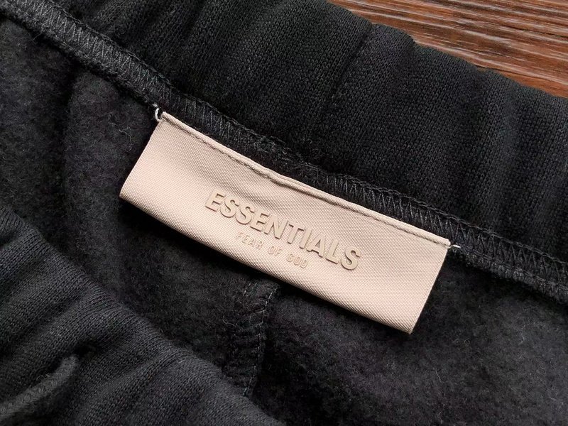 Спортивные штаны Fear of God Front Rectangle Patch With Logo "Black" фото № 4