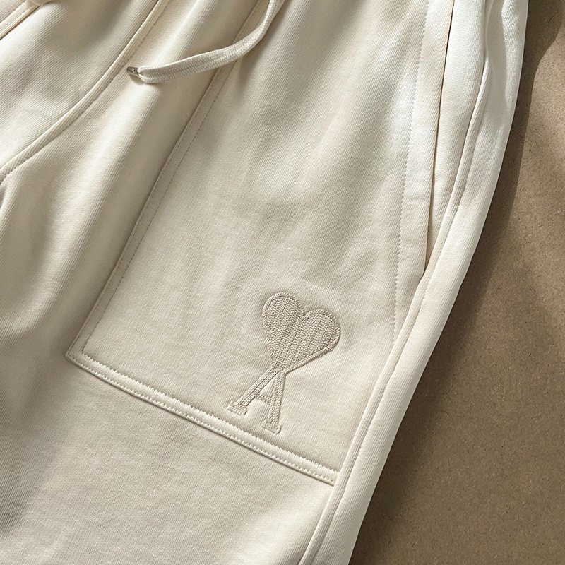 Шорты Amiri Logo On The Pocket "Cream" фото № 2