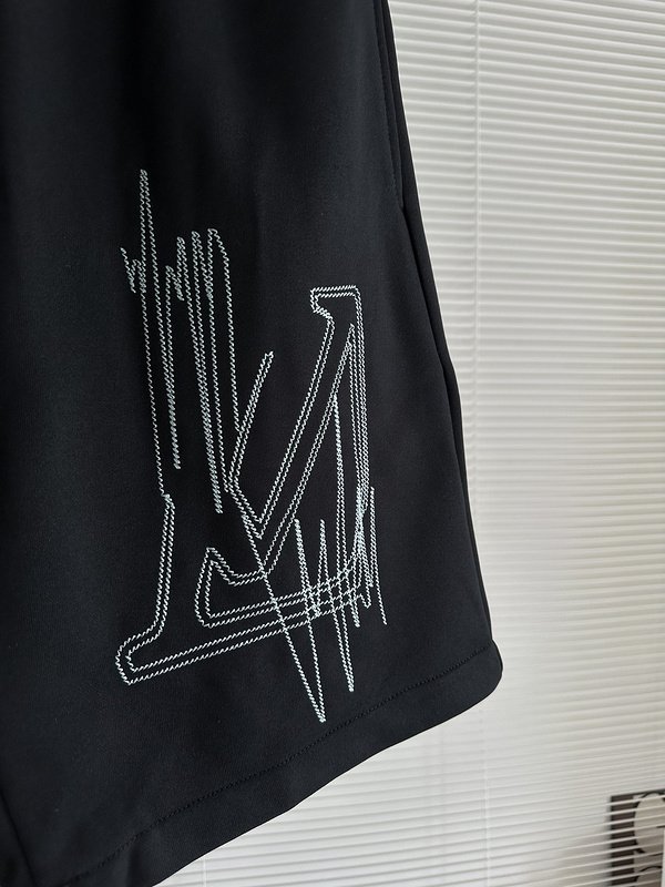 Шорты Louis Vuitton Wide "Black" фото № 3