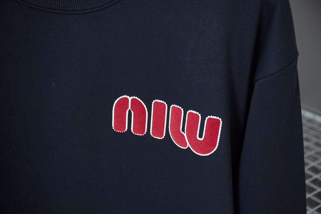 Свитшот Miu Miu Frontside Left Logo Contrast Outline Miu Miu "Black" фото № 4