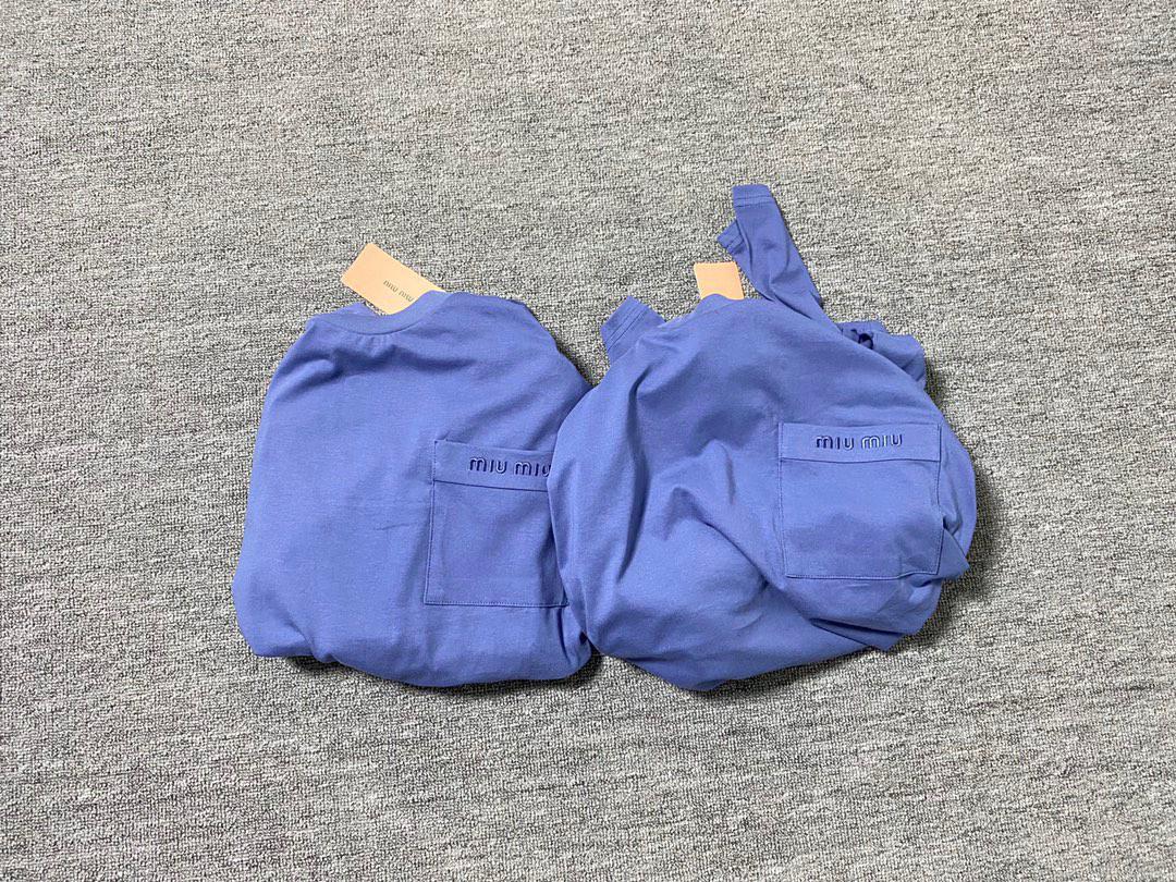 Свитшот Miu Miu Frontside Logo Miu Miu On The Blue Pocket "Blue" фото № 3