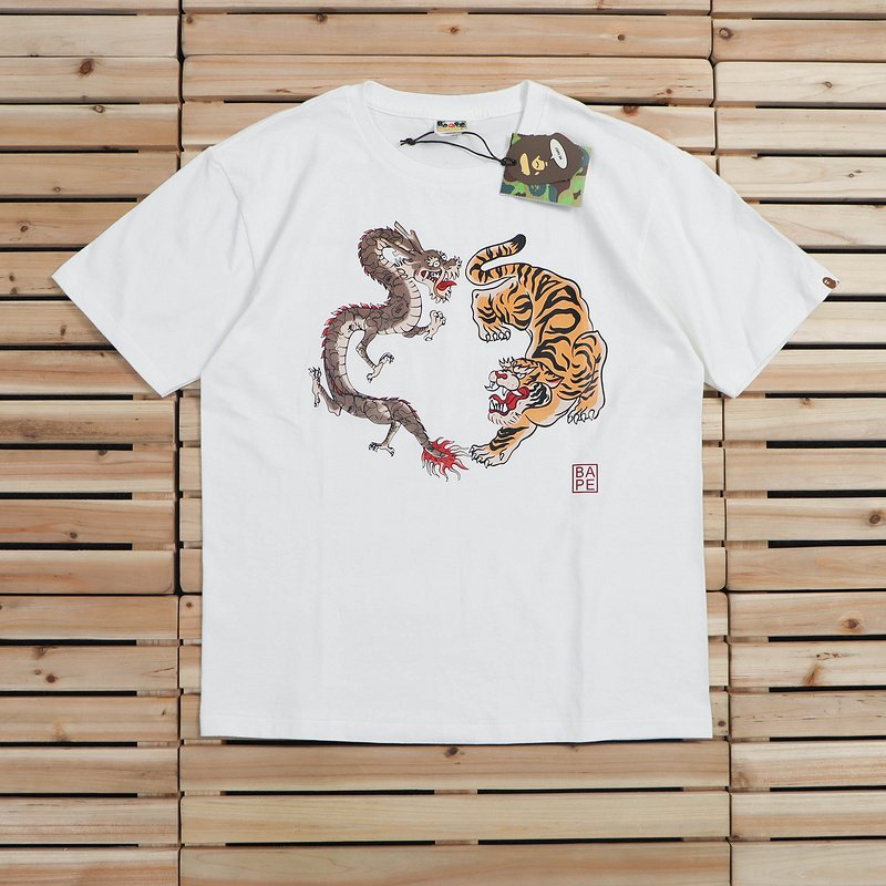 Футболка A Bathing Ape Tiger VS Dragon "White" фото № 3