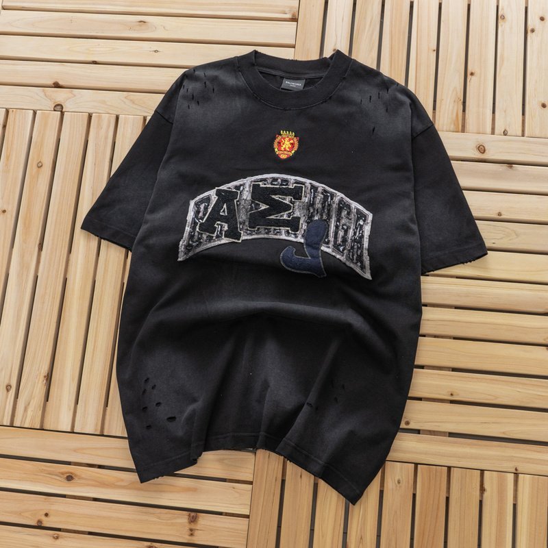 Футболка Balenciaga With Red Coat Of Arms "Black" фото № 2