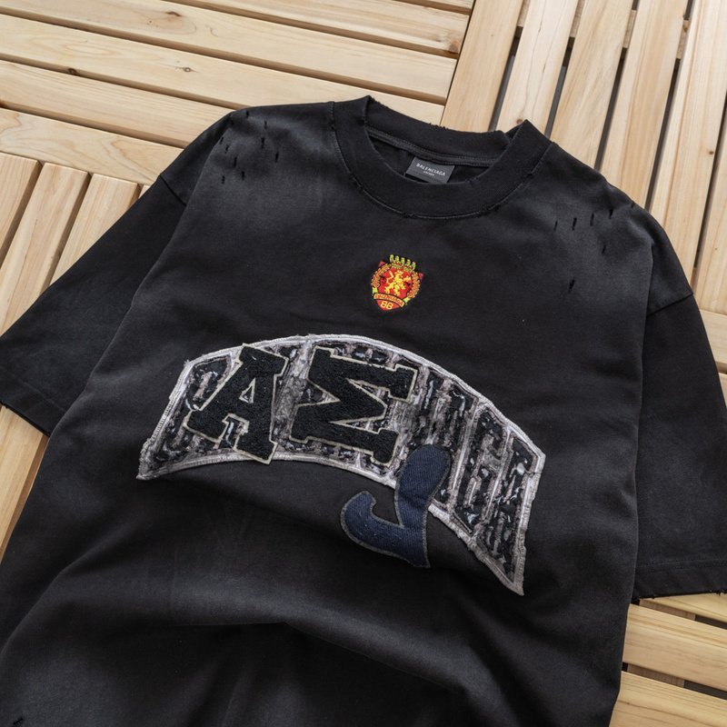 Футболка Balenciaga With Red Coat Of Arms "Black" фото № 8