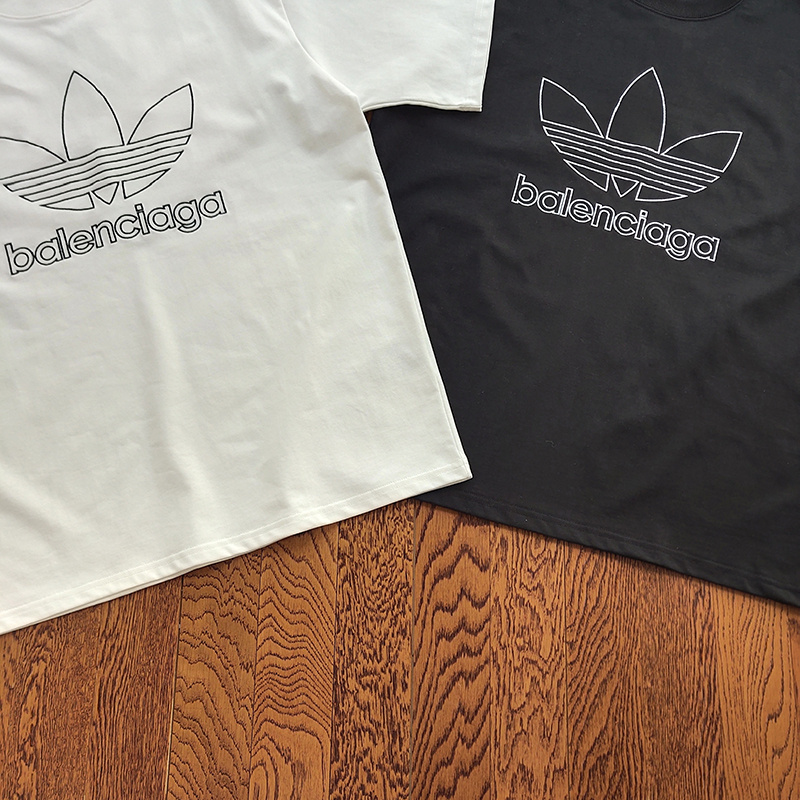 Футболка Balenciaga X Adidas The Logo Is Half Painted Over "White" фото № 4