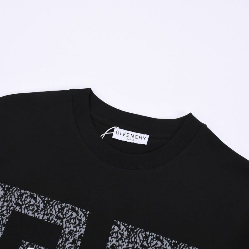 Футболка Givenchy With A Large Logo "Black" фото № 2