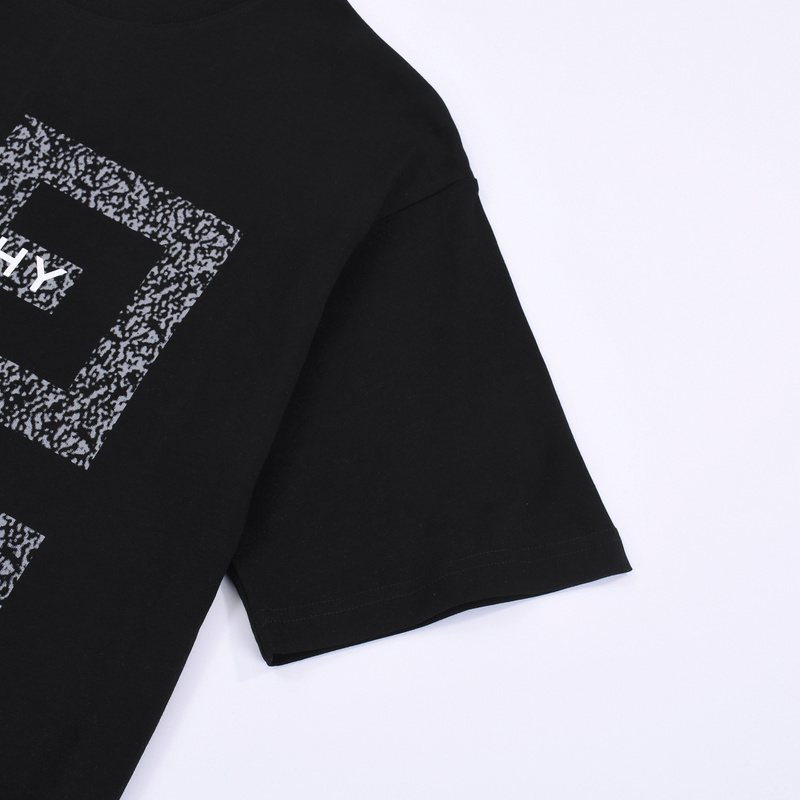 Футболка Givenchy With A Large Logo "Black" фото № 3