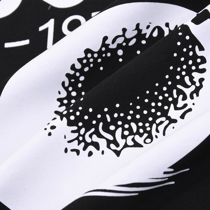 Футболка Gucci With Graphic Bomb Print "Black" фото № 4