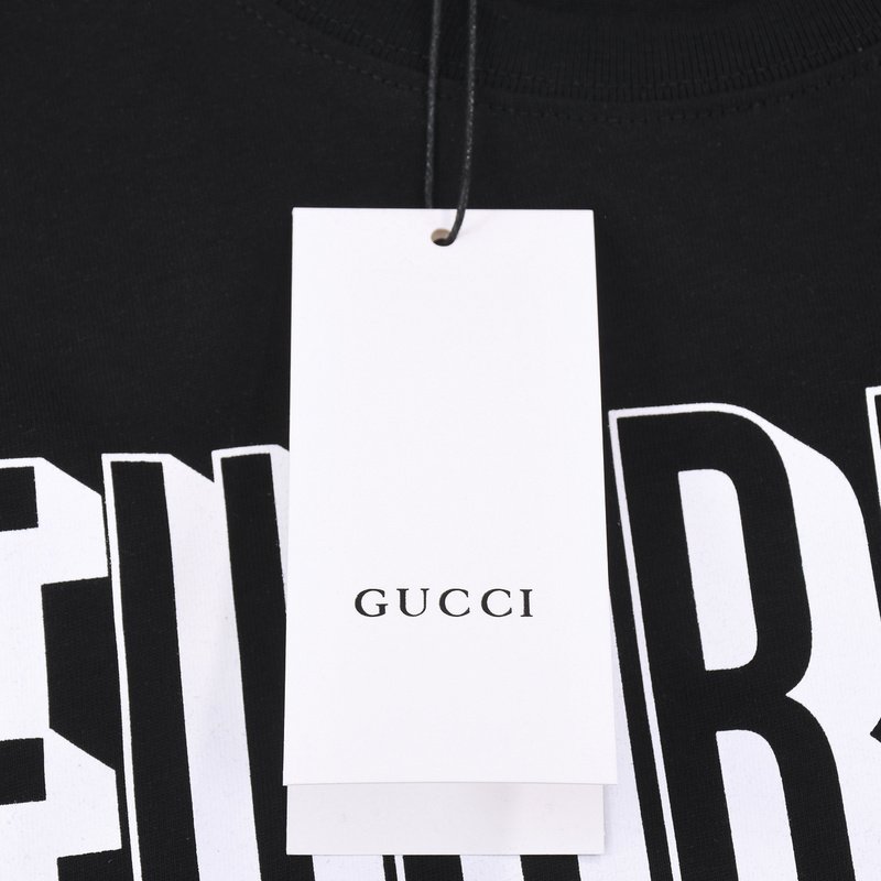 Футболка Gucci With Graphic Bomb Print "Black" фото № 6