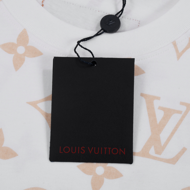 Футболка Louis Vuitton With A Decorative Pocket "White" фото № 3