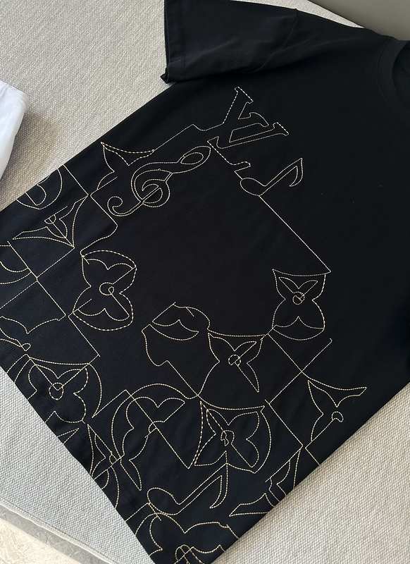 Футболка Louis Vuitton With An Embroidered Print "Black" фото № 2