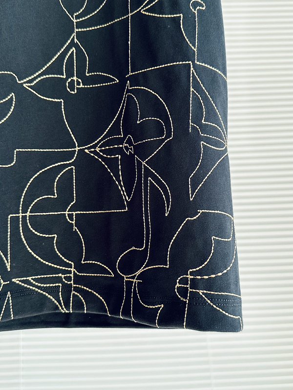 Футболка Louis Vuitton With An Embroidered Print "Black" фото № 3