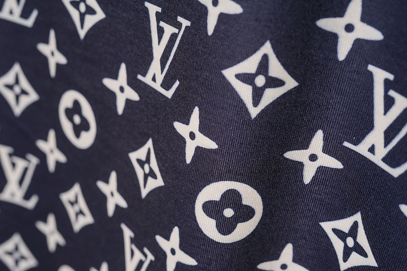 Футболка Louis Vuitton With Emblems And Stripes "Black" фото № 4