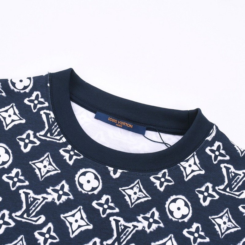 Футболка Louis Vuitton With A Patterned Logo Print "Blue/White" фото № 7