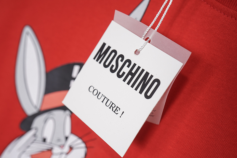 Футболка Moschino Rabbit With Carrot On The Logo "Red" фото № 9
