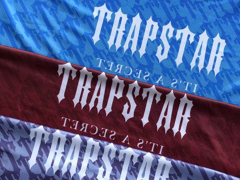 Футболка Trapstar Background From Repeating Small Logos "Blue" фото № 7