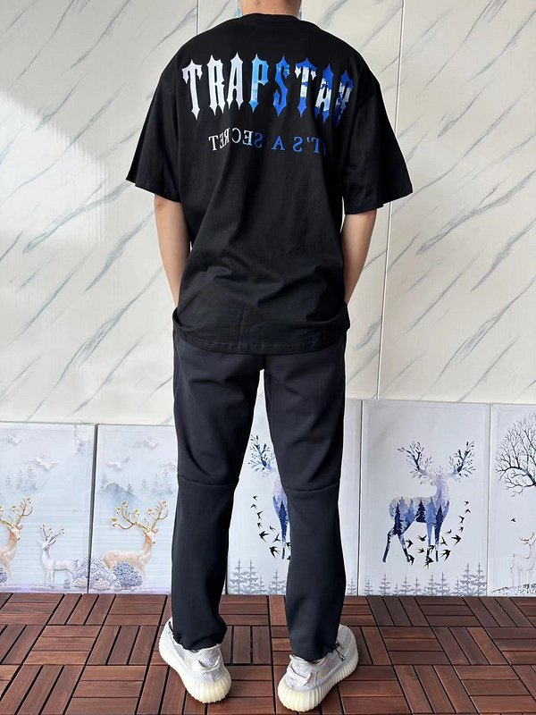 Футболка Trapstar Two Color Big Front Logo And Back Inscription "Black" фото № 9