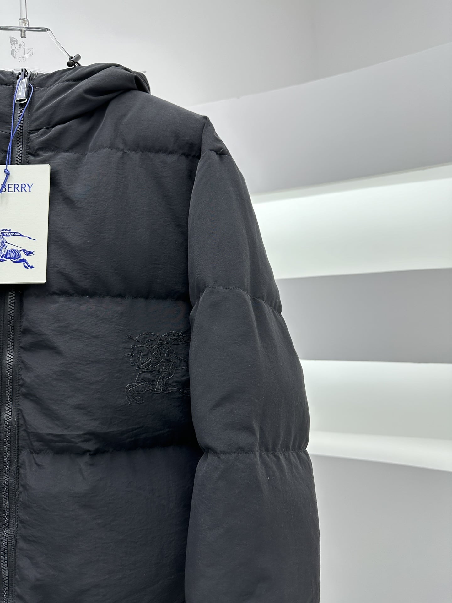 Двусторонний пуховик Burberry Dual Check "Black/Blue" фото № 3